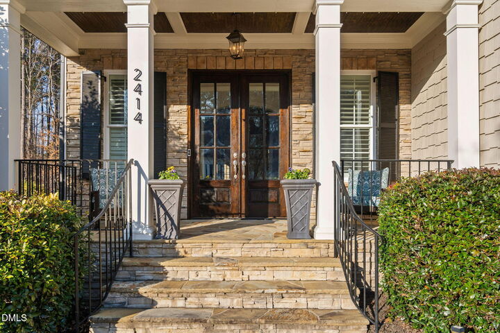 Property Photo: 2414 Vetrina Way NC 27502