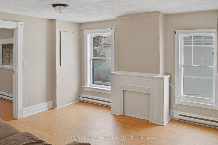 Property Photo:  100 Chatham Street  ON K8M 3S6 