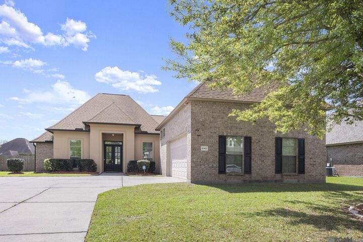 Property Photo:  6142 Waterford Ln  LA 70778 