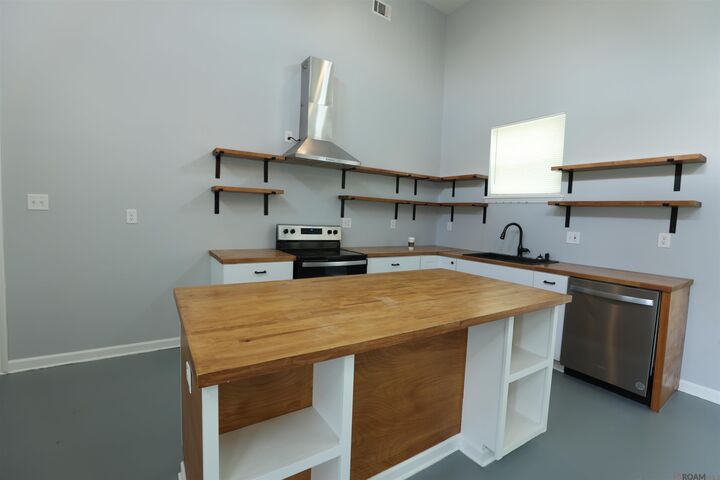 Property Photo: 7951 Nottingham St LA 70807