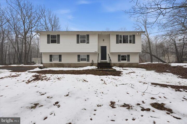 Property Photo:  2320 Elmhurst Road  PA 18302 