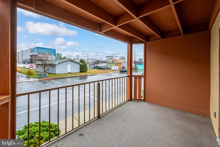 Property Photo:  203 33rd Street 101  MD 21842 