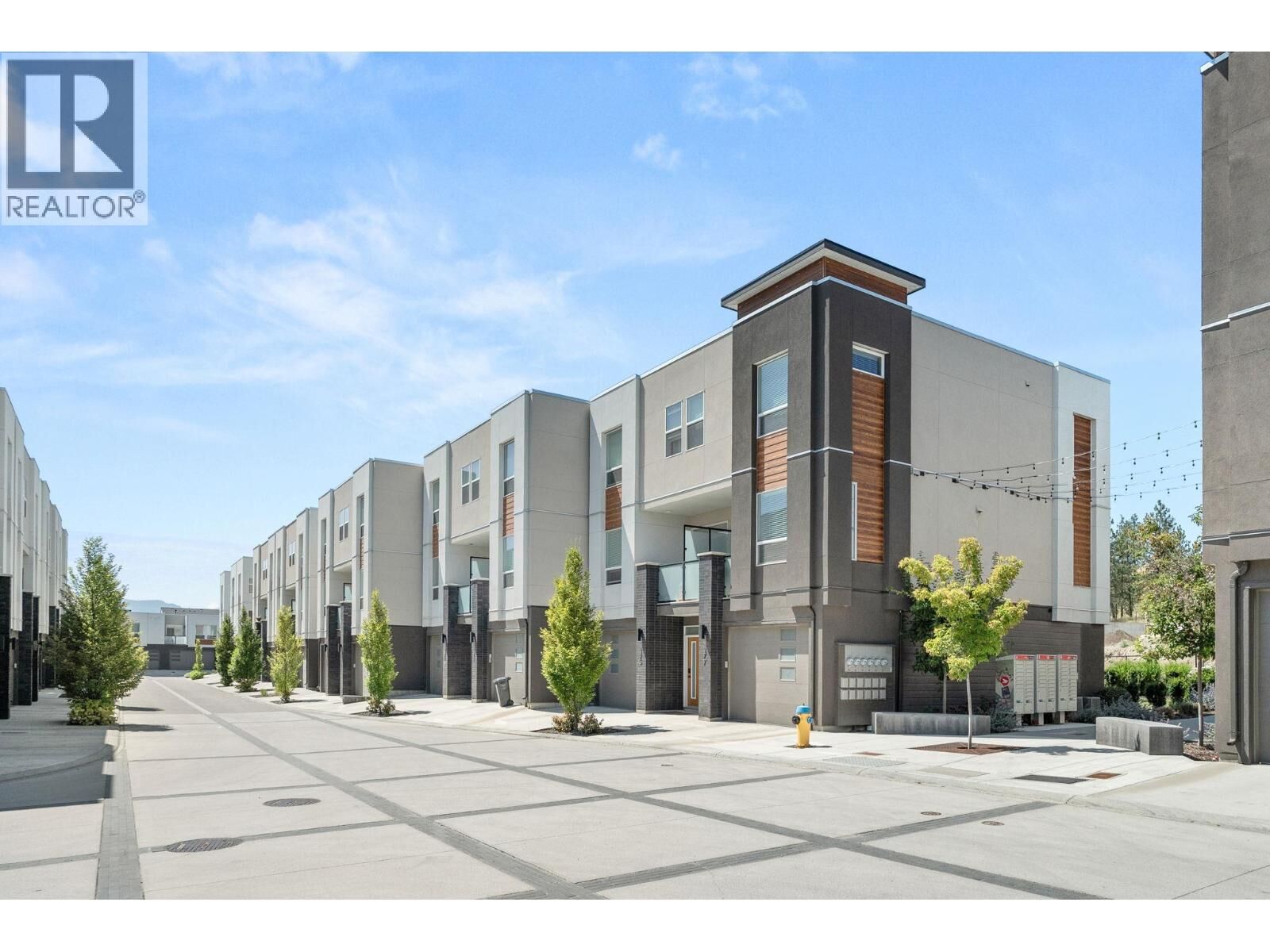 Property Photo: 610 Academy Way 38 BC V1V 0H2