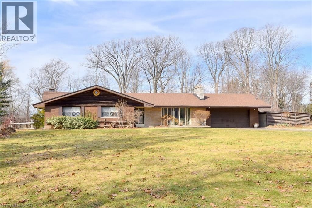 Property Photo:  938 Courtland Drive  ON L9G 3L1 