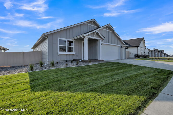 Property Photo:  6981 N Coeur Terre Blvd  ID 83815 