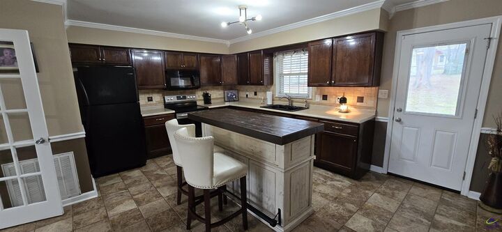 Property Photo: 2504 Bedford Place GA 31211