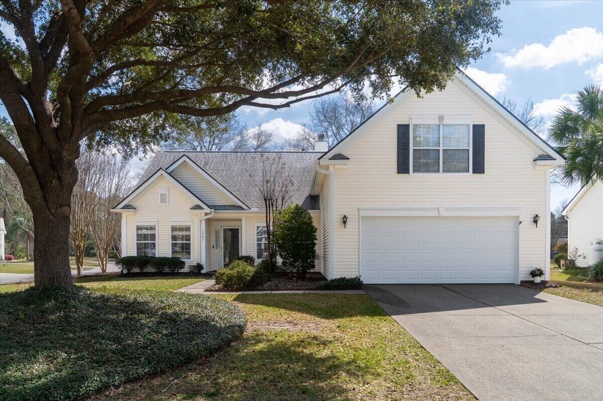 Property Photo:  1301 Sassafrass Circle  SC 29466 