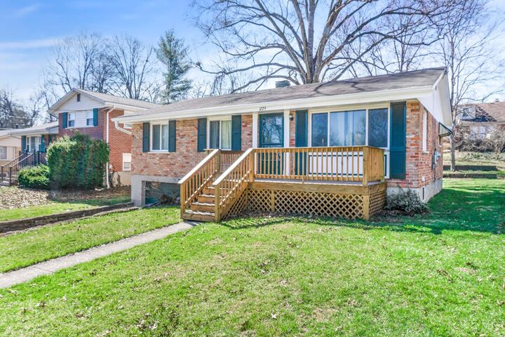 Property Photo: 1229 Meadowbright Lane OH 45230