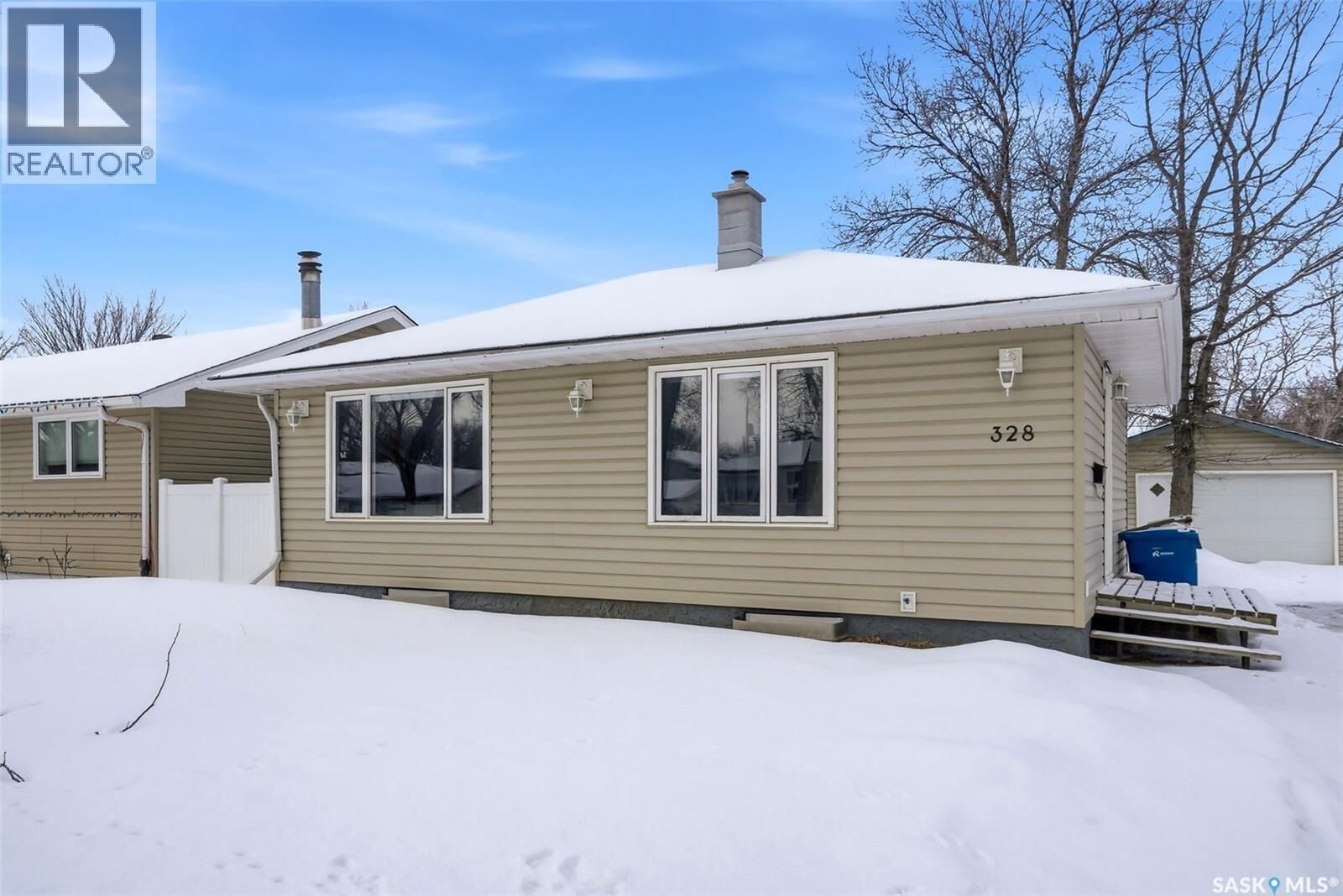 Property Photo:  328 Toronto Street N  SK S4L 0L5 