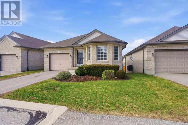 Property Photo: 20 Windemere Place 10 ON N5R 6H6