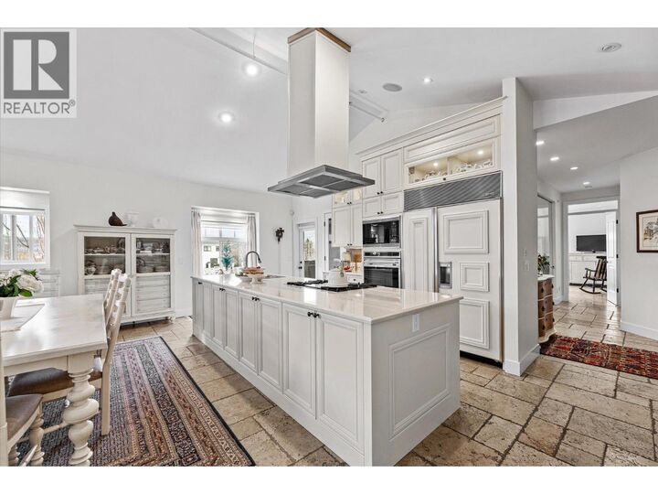 538 McKay Avenue 401 — photo 1