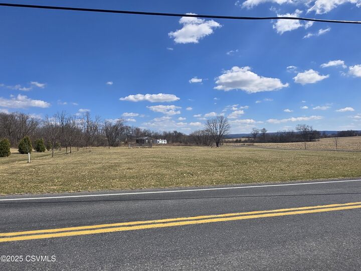 Property Photo:  33 Grand Oak Lane  PA 17870 