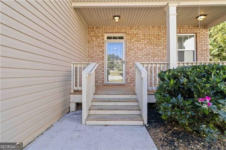 Property Photo:  100 Heritage Club Circle  GA 30132 