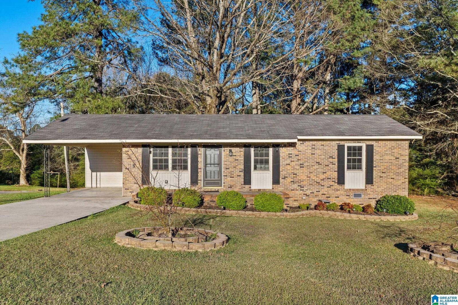 Property Photo: 105 Federer Street AL 35179