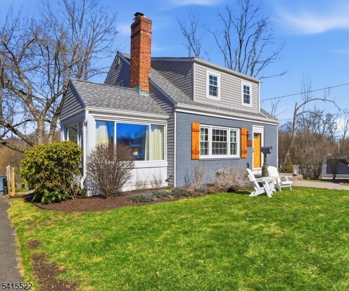 Property Photo:  1 Willard Pl  NJ 07960 