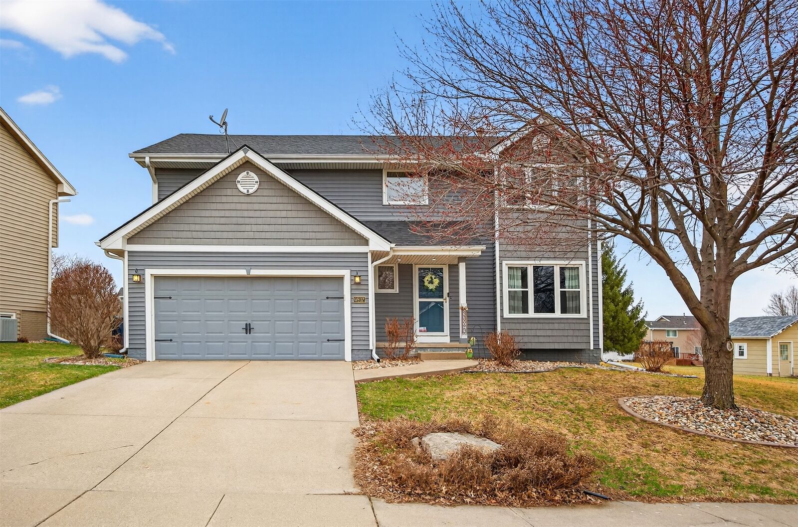 Property Photo: 6837 Mill Pond Drive IA 50322