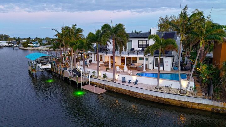 Property Photo:  10432 Spoonbill Road W  FL 34209 