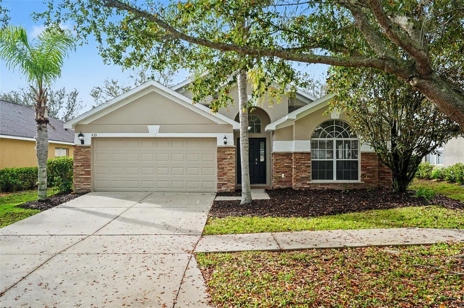 Property Photo: 433 Down Pine Drive FL 33584