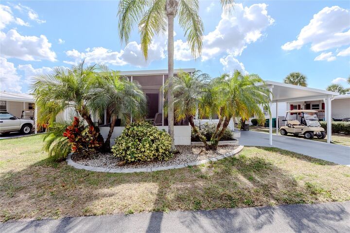 Property Photo: 2100 Kings Highway 444 FL 33980