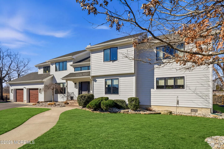 Property Photo:  8 Jackson Court  NJ 07750 