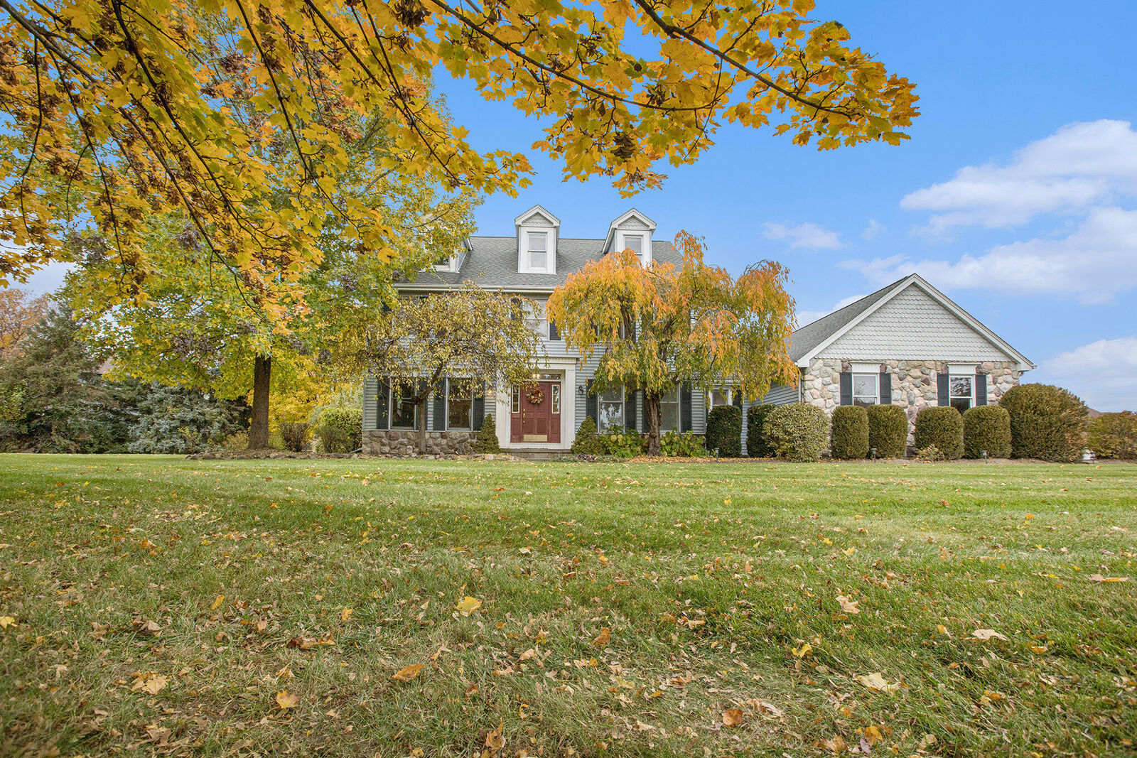 Property Photo: 9180 Yorkshire Drive MI 48176