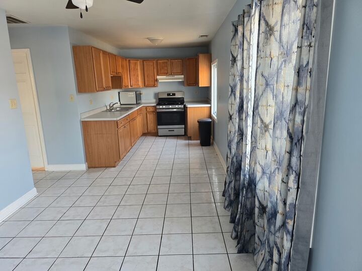 Property Photo:  19 E Romeo Road  IL 60446 