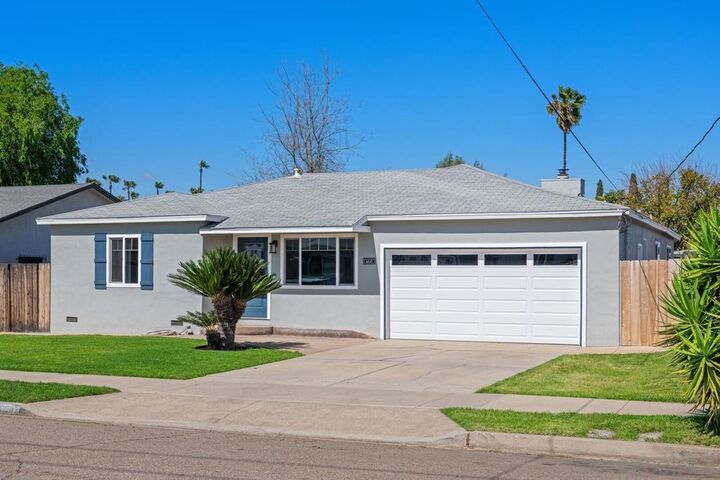 Property Photo:  468 Manor  CA 92020 