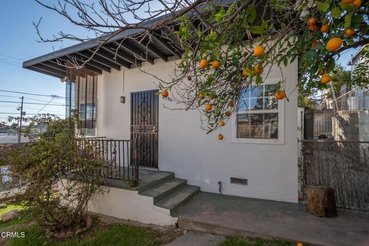 Property Photo: 4552 Catalpa Street CA 90032