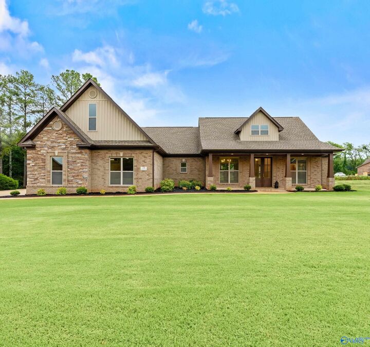 Property Photo: 2106 Covington Lane AL 35603