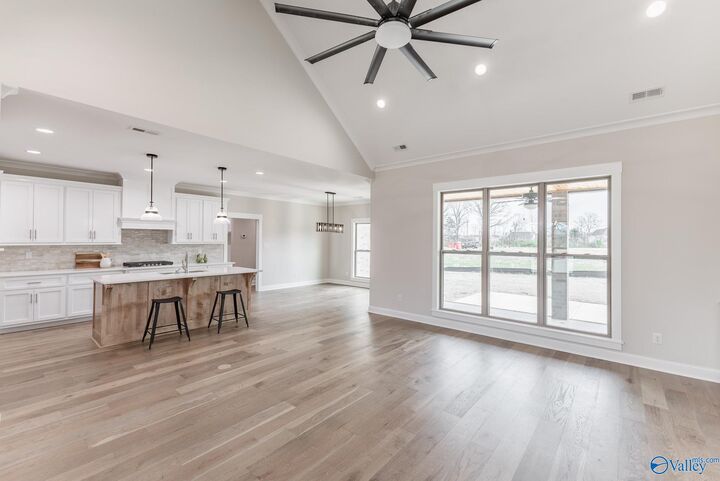 Property Photo:  2106 Covington Lane  AL 35603 