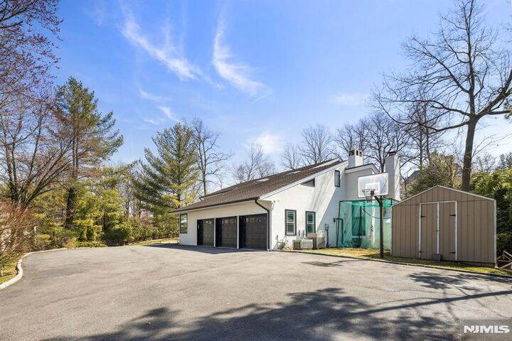 Property Photo:  1 Hemlock Drive  NJ 07626 