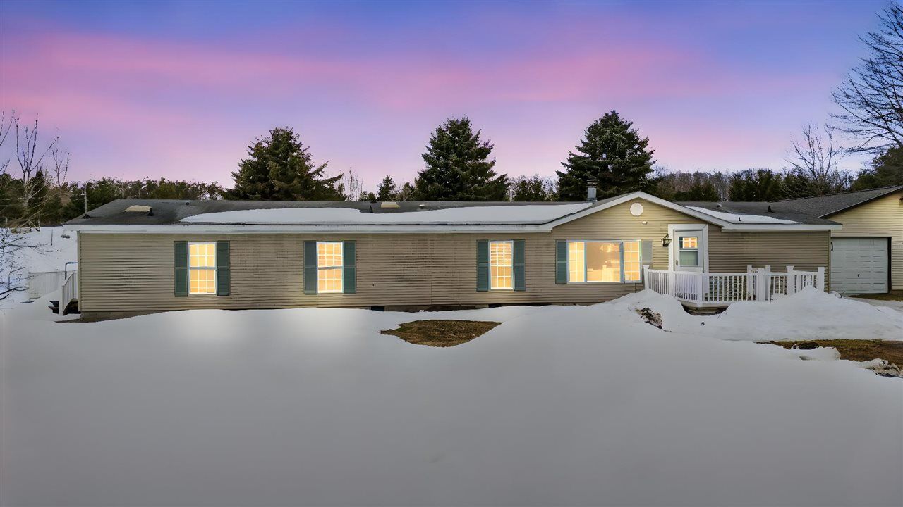 Property Photo:  305 Advance  MI 49727 