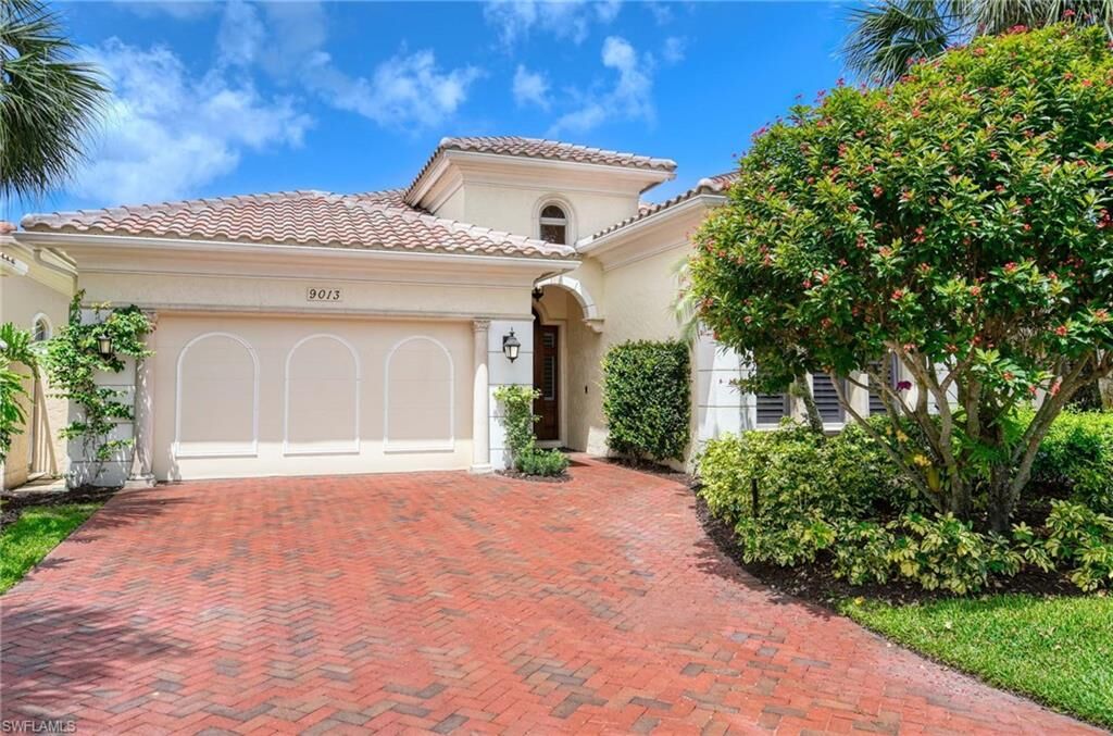 Property Photo: 9013 Terranova Dr FL 34109