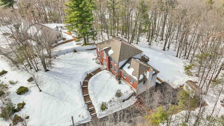 Property Photo:  9 Quarry Road  NH 03106 