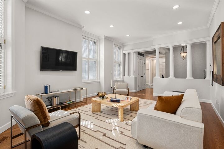 Property Photo:  226 Marlborough Street 5  MA 02116 