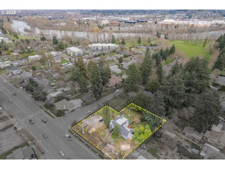 Property Photo: 325 River Rd OR 97404