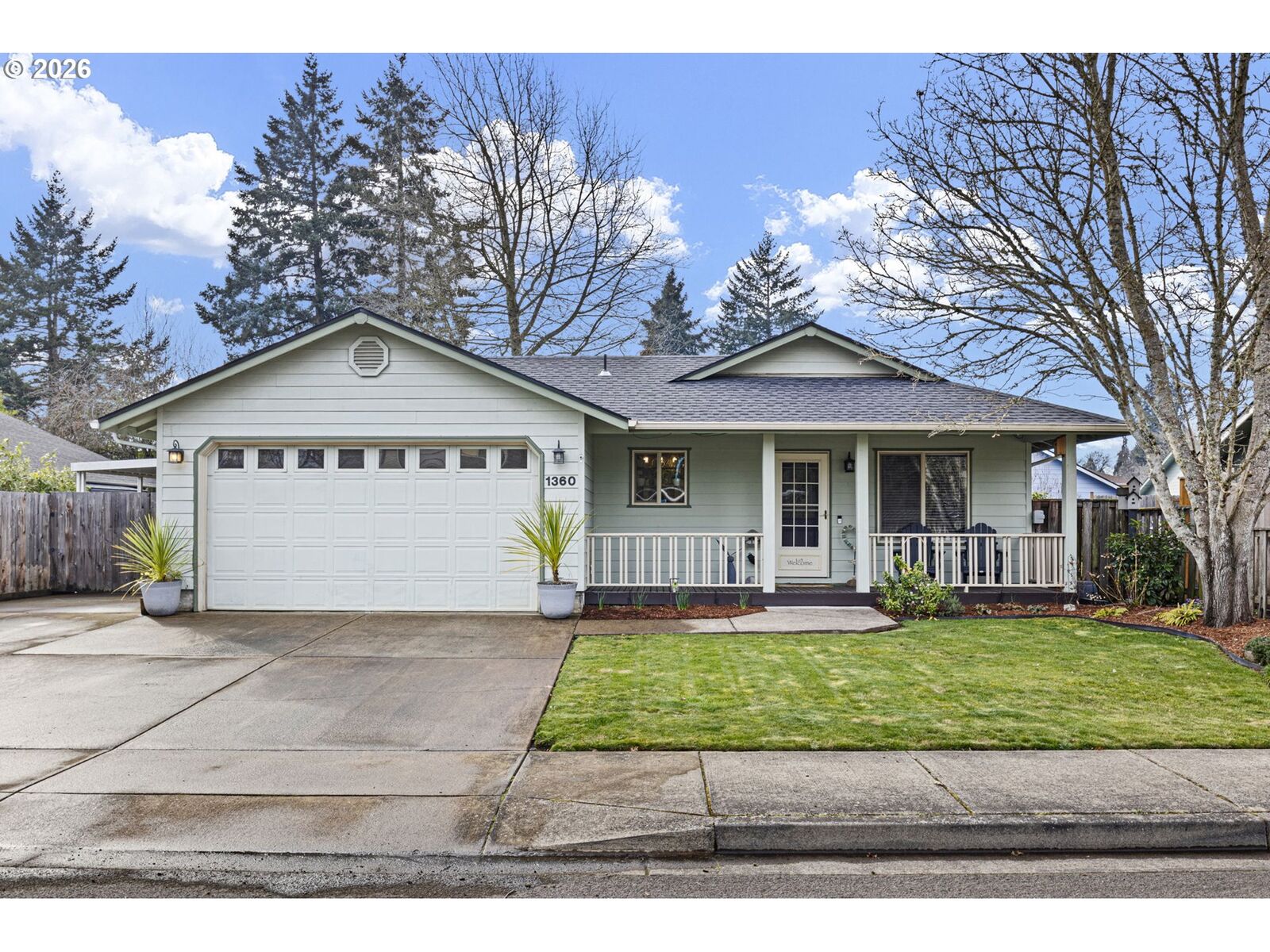 Property Photo:  1360 Andersen Ln  OR 97404 
