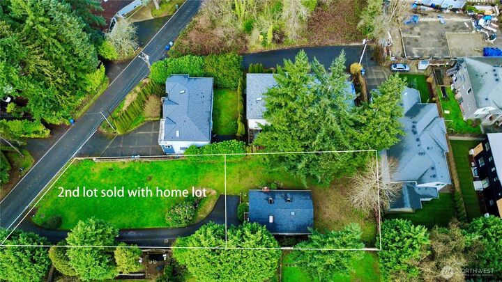 Property Photo:  3562  120th Avenue SE  WA 98006 