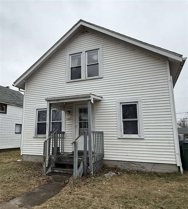 Property Photo:  1105 Parry Street  IN 47374 