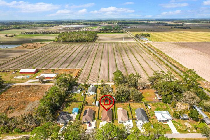 Property Photo:  5841 Oak St  FL 32033 
