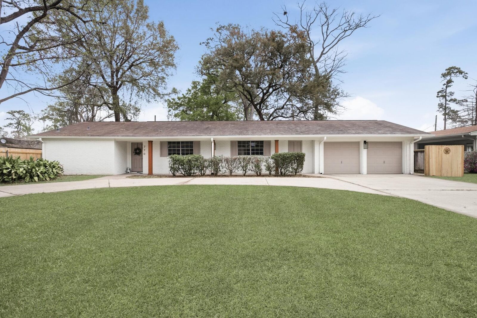 Property Photo: 770 Belvedere St TX 77706
