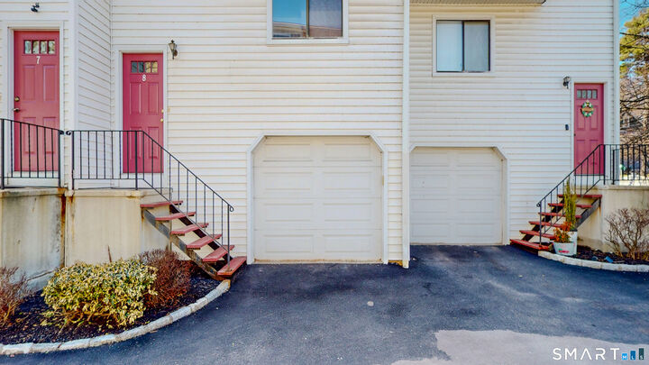 Property Photo:  825 Hope Street Apt. 8  CT 06907 