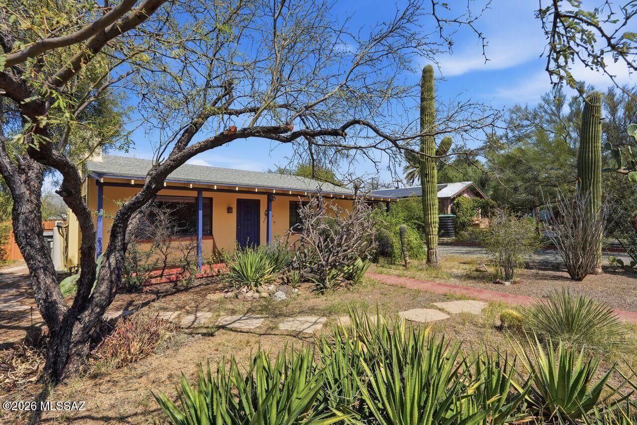 Property Photo:  3825 E Calle Guaymas  AZ 85716 