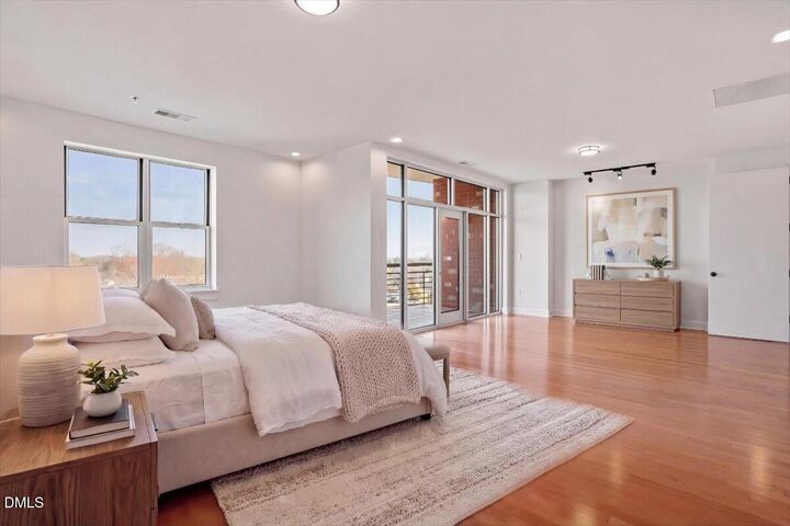 Property Photo: 618 N Boylan Avenue 924 NC 27603