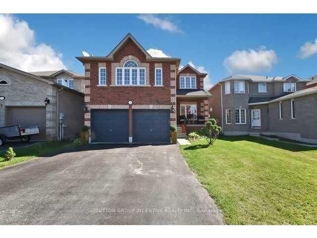 68 Joseph Crescent — photo 1