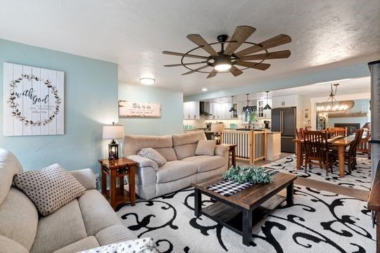 Property Photo:  1509 Orchard Drive  PA 15601 