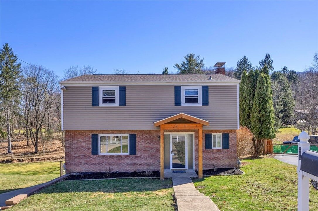 Property Photo:  308 McIntyre Rd  PA 15237 