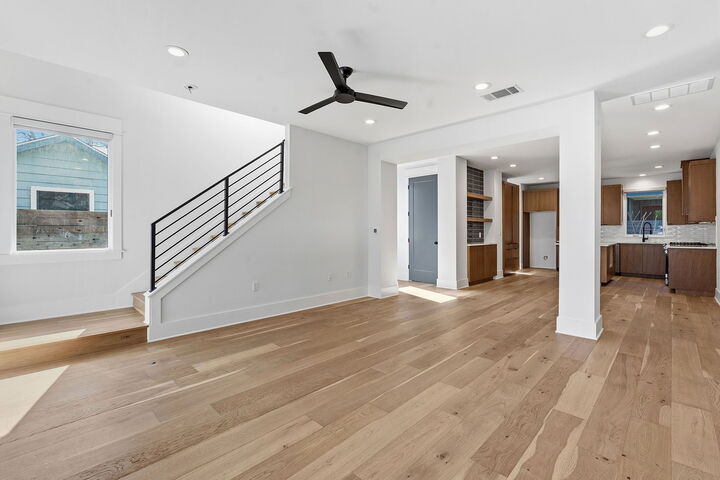 Property Photo:  2921 Lyons Road 1  TX 78702 