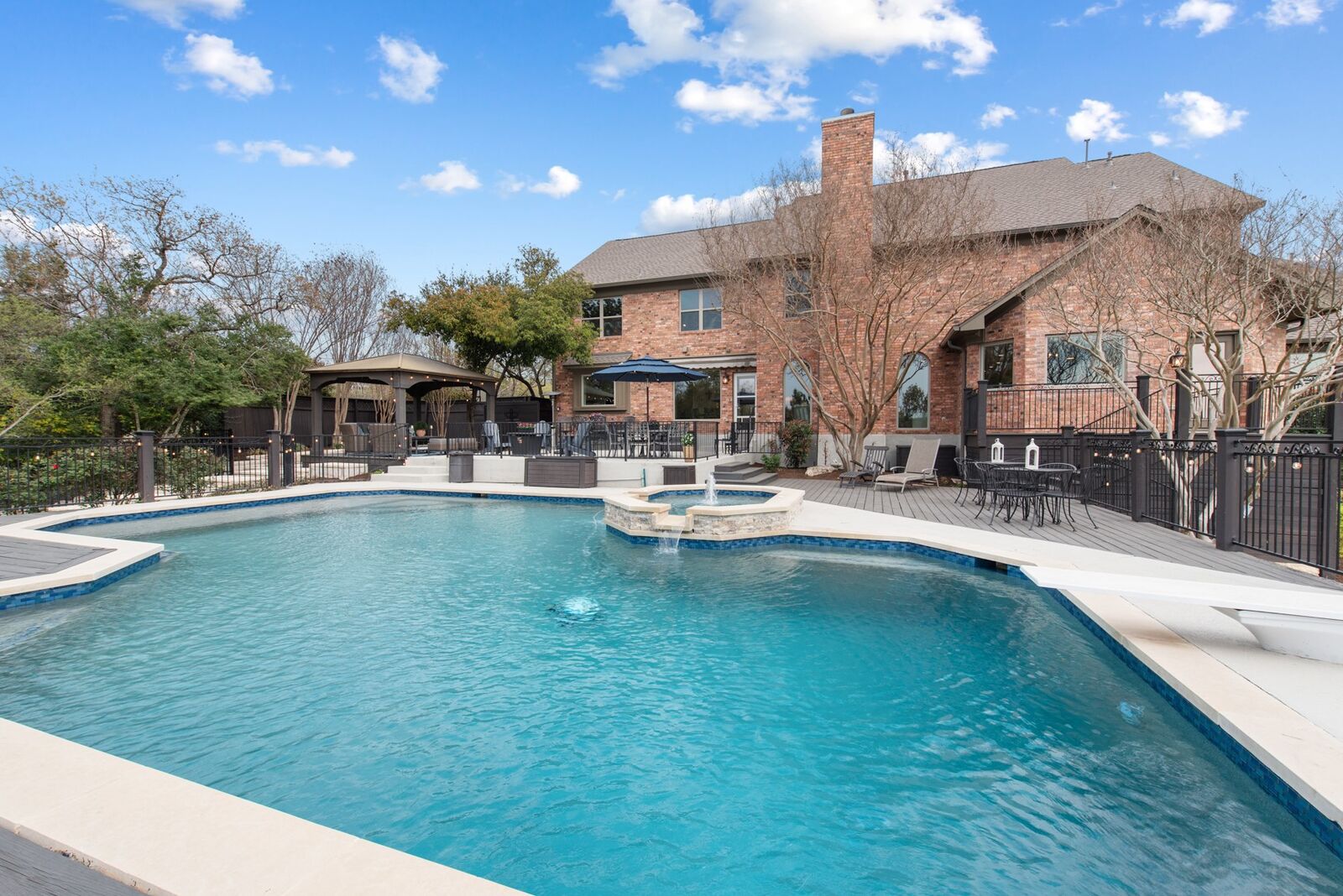 Property Photo: 10724 Bay Laurel Trail TX 78750