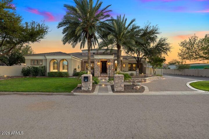 Property Photo:  3309 E Sunnydale Drive  AZ 85142 